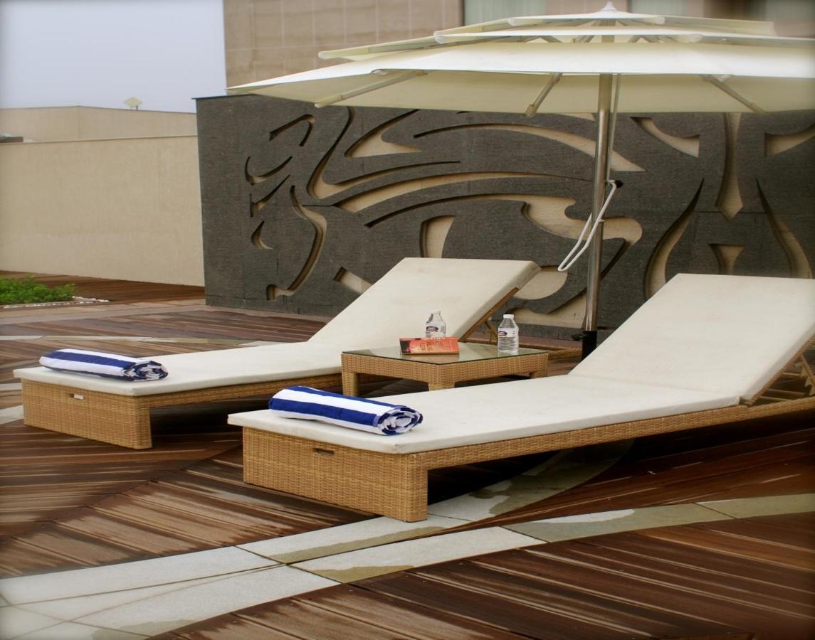 Savoy Suites Manesar Gurgaon Bagian luar foto