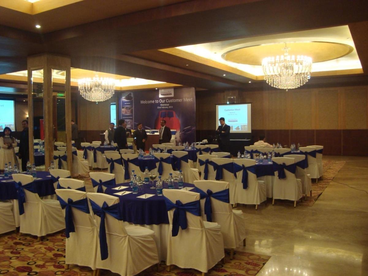 Savoy Suites Manesar Gurgaon Bagian luar foto