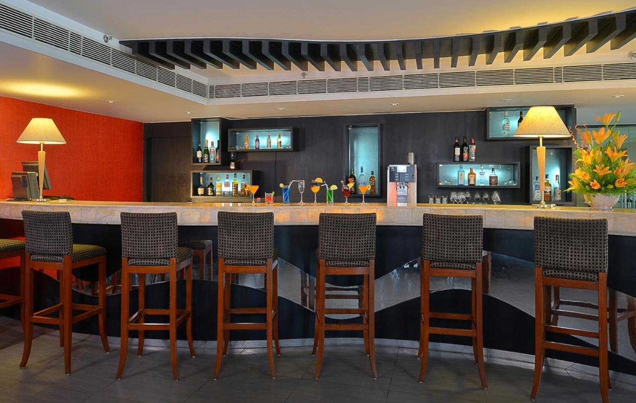 Savoy Suites Manesar Gurgaon Bagian luar foto