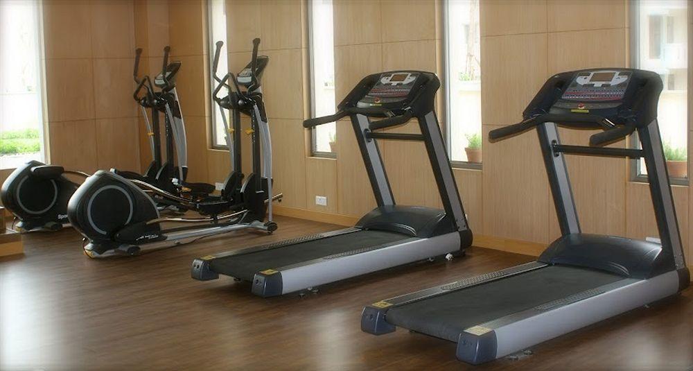 Savoy Suites Manesar Gurgaon Bagian luar foto
