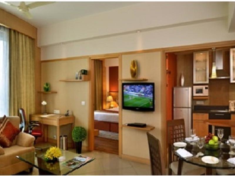 Savoy Suites Manesar Gurgaon Bagian luar foto