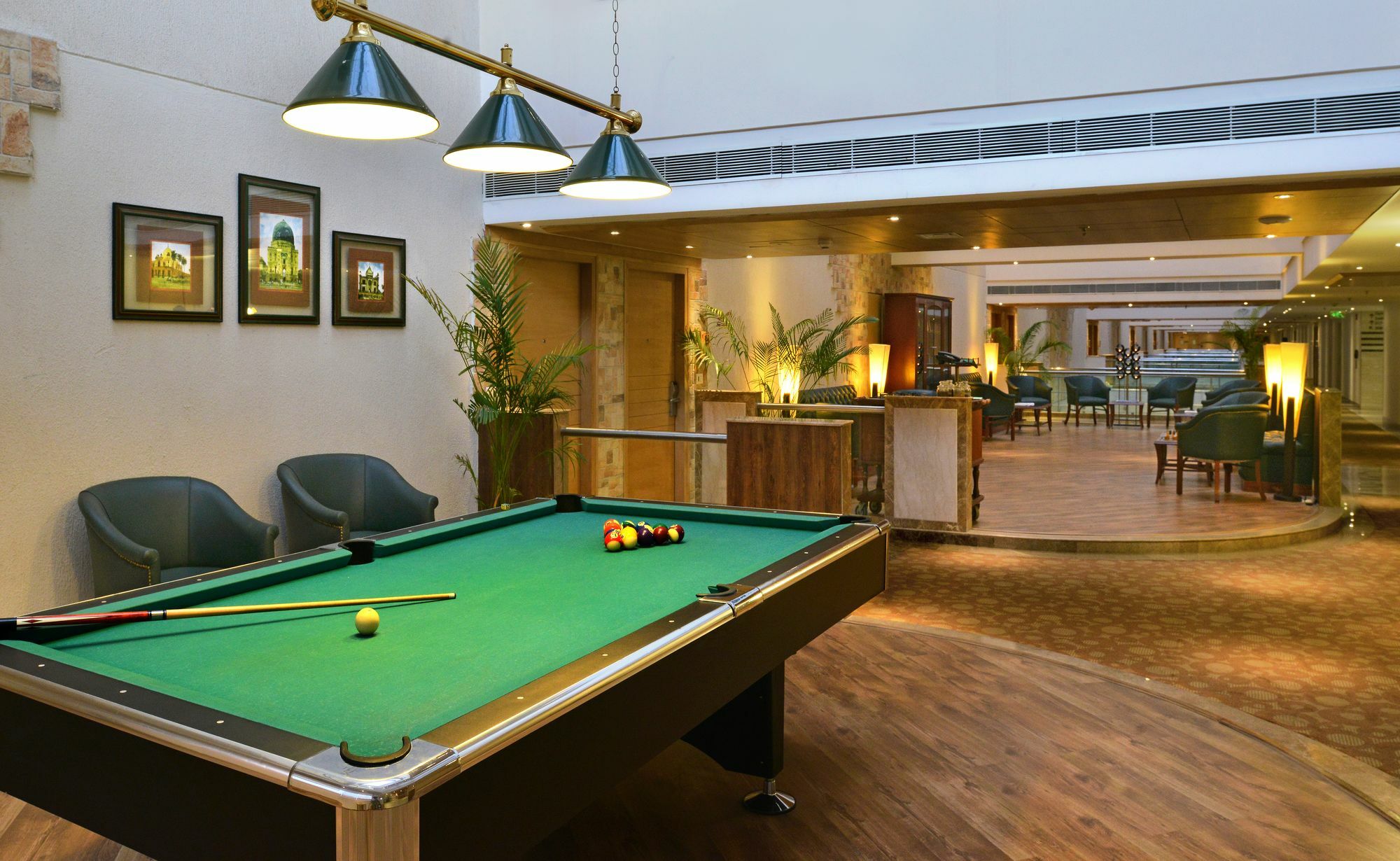 Savoy Suites Manesar Gurgaon Bagian luar foto